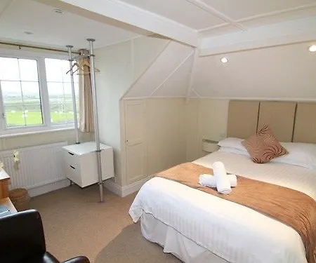 Elements Hotel 4*